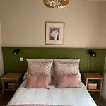 Fantastic Ground Floor Opposite Thermes * Bagnères-de-Luchon
