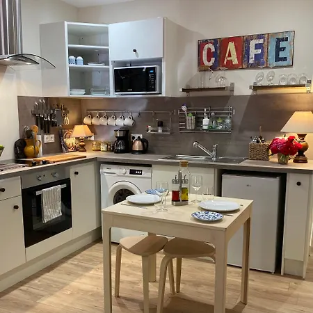 Fantastic Ground Floor Opposite Thermes * Bagnères-de-Luchon