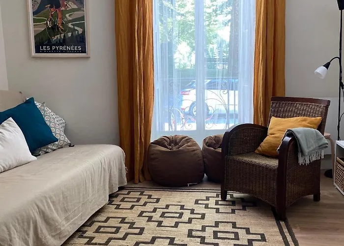 Διαμέρισμα Fantastic Ground Floor Opposite Thermes