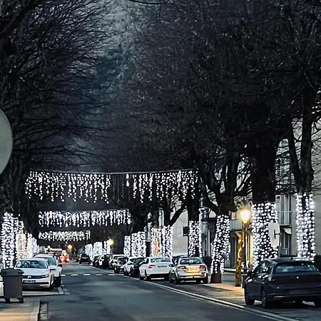 Fantastic Ground Floor Opposite Thermes Apartamento